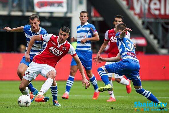 的人汇聚在 的人汇聚在