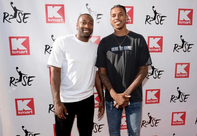 冲向看台 冲向看台